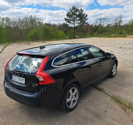 Volvo V60 cena 23500 przebieg: 248400, rok produkcji 2011 z Bogatynia małe 92